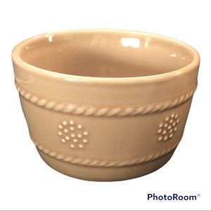 Ceramic dessert dish / J.M. Smuckers Company 4”x 2.25” tan